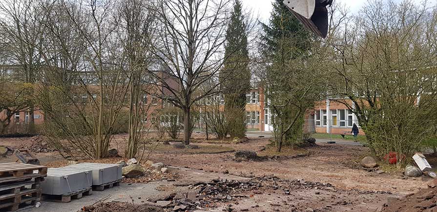 Entsiegelte Flächen in der Bauphase nach Ausbau des Asphalts